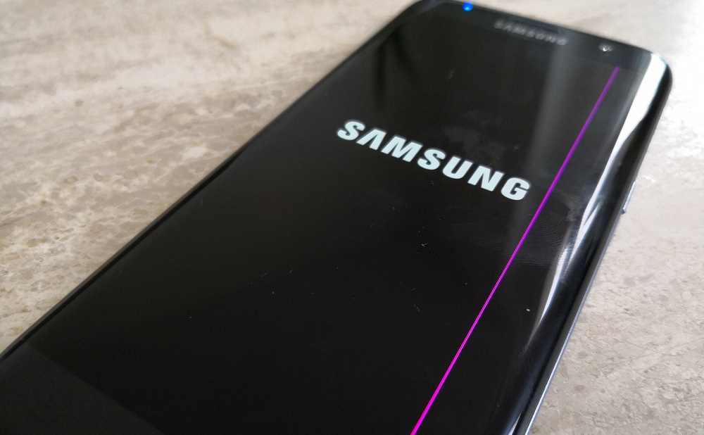 Galaxy S7 Edgeの液晶に緑やピンクの縦線が走る件について スマホ修理王