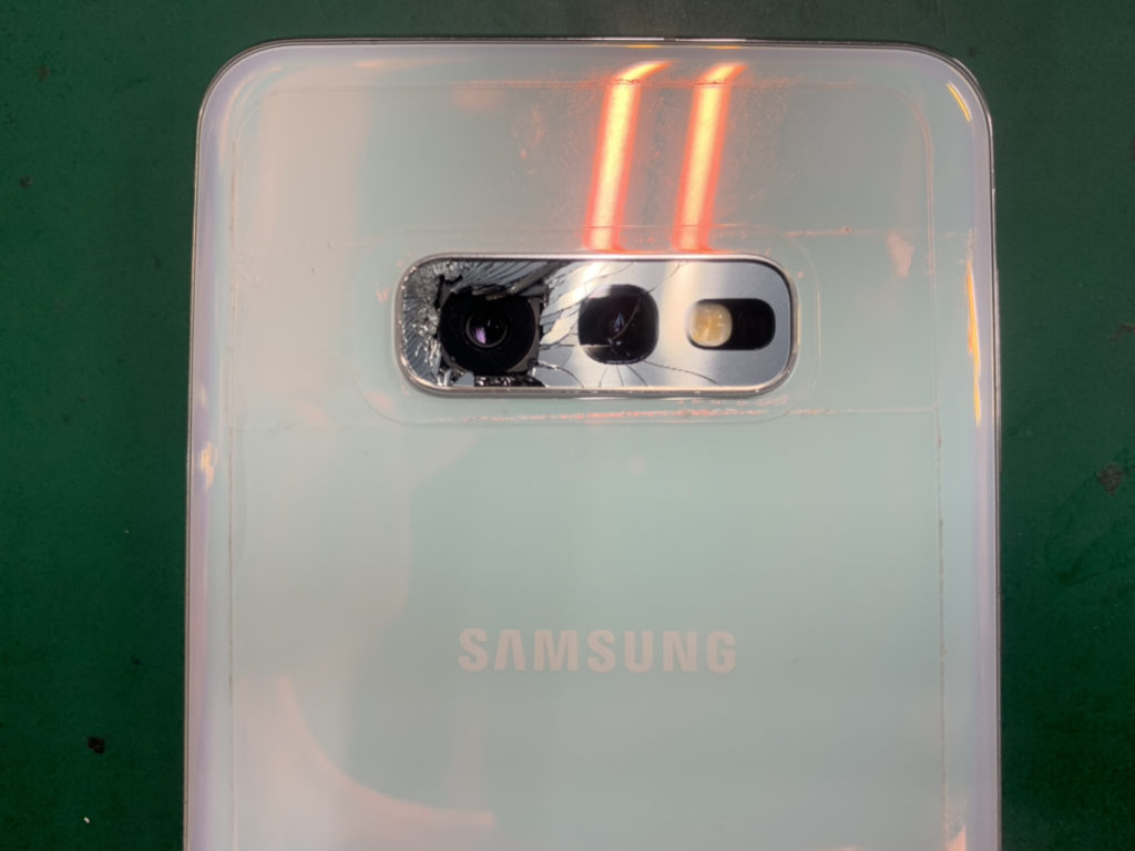 Galaxy S10eのカメラレンズ交換で快適なインスタ生活を スマホ修理王上野御徒町店 Galaxy カメラレンズ交換 海外 スマホ スマホ 修理王