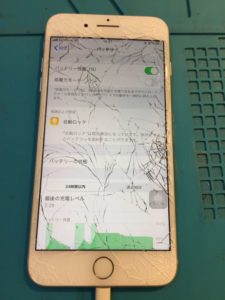 iPhone7Plus画面割れ　北千住
