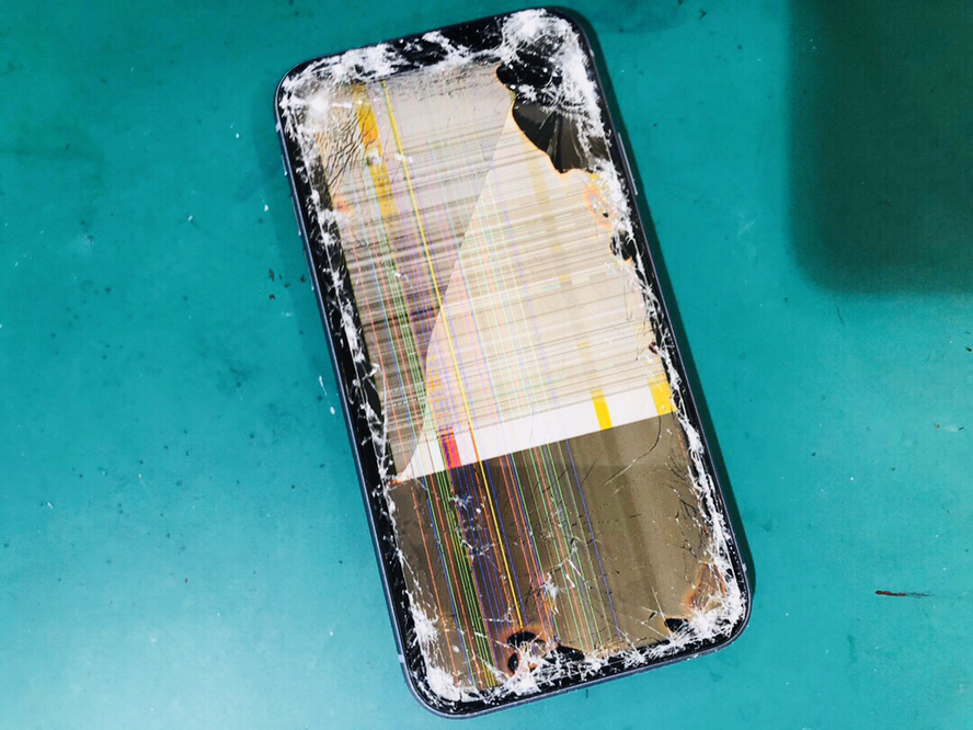 iPhone11の画面割れ・液晶破損をその日に修理 【スマホ修理王】