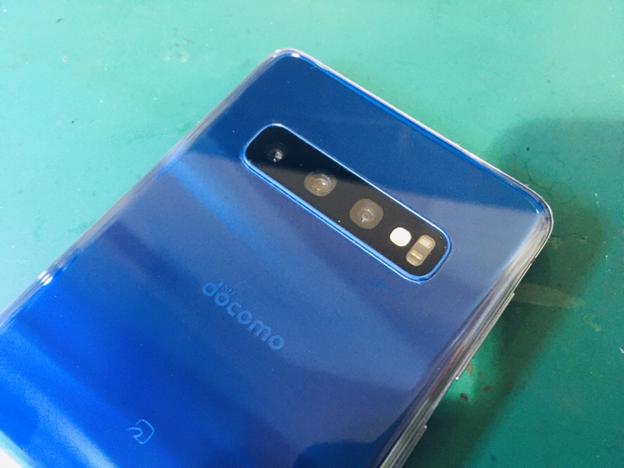 すぐ修理した方がいい Galaxy S10のカメラレンズが割れた スマホ修理王