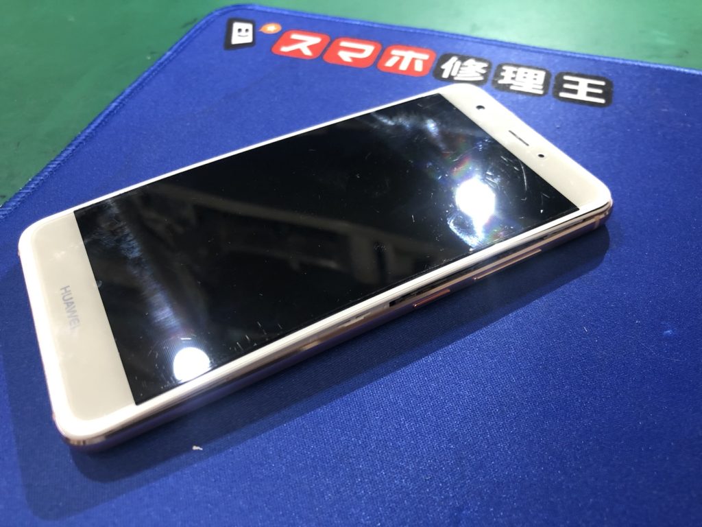 交換で改善 Huawei Novaバッテリー膨張で横に隙間が スマホ修理王