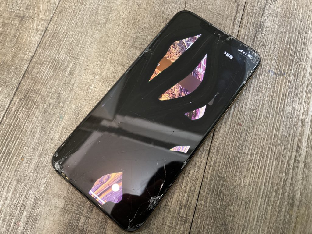 交換で直る Iphoneの画面が映らない つかない 液晶真っ暗な時の対処法 スマホ修理王