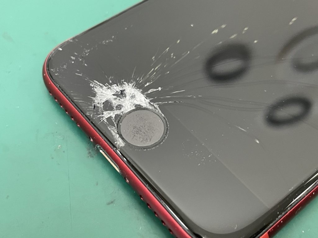 iPhone SE 第二世代】ガラス割れデータそのまま即日 【スマホ修理王】