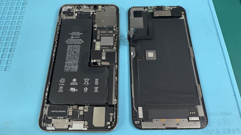iPhone 11 Pro Maxの画面割れ修理も最短30分で対応 【スマホ修理王】