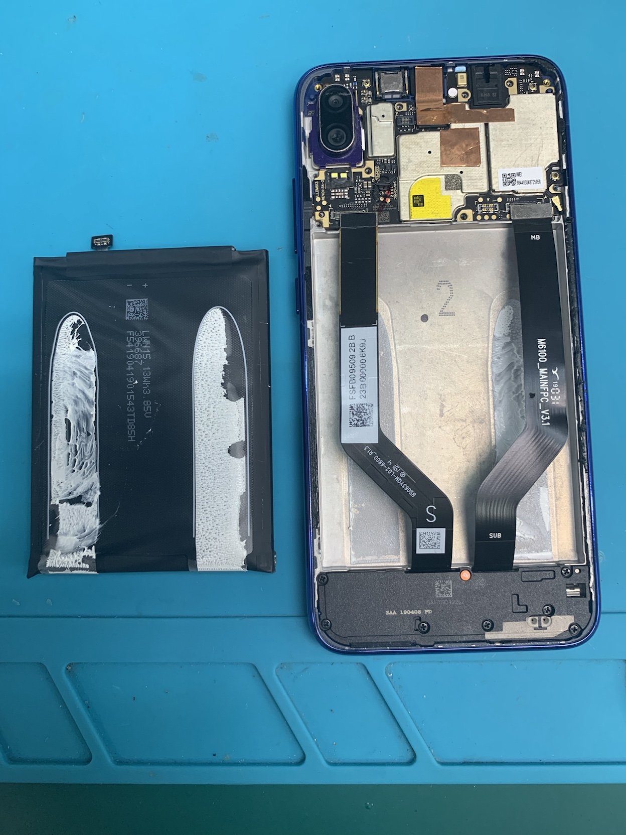 Xiaomiのバッテリー交換。バッテリー膨張の危険と修理の流れ 【スマホ修理王】