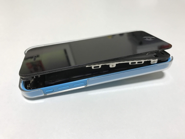 危険 Iphoneのバッテリーが膨張したら 迷わず修理店へ スマホ修理王