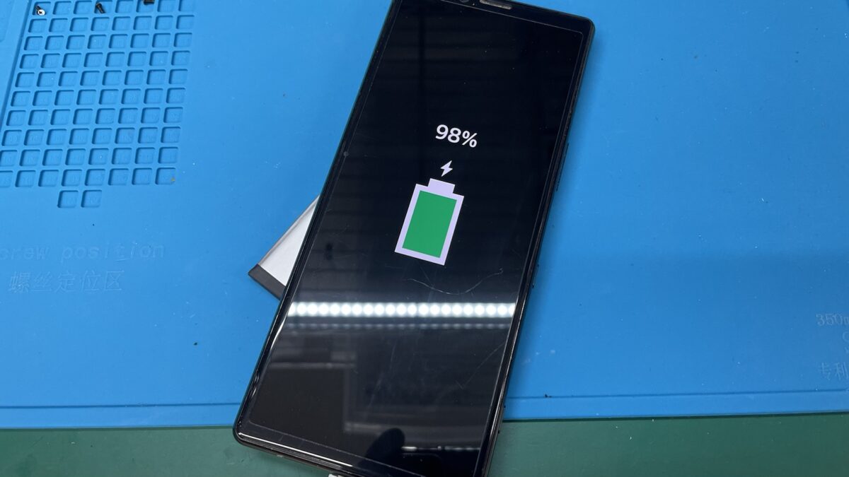 Xperia 1 バッテリー 交換