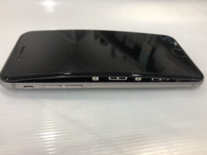 【iPhone 6】バッテリー膨張でのバッテリー交換修理