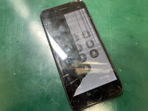 iPhone SE（第3世代）の画面割れ修理の方法・費用・修理風景