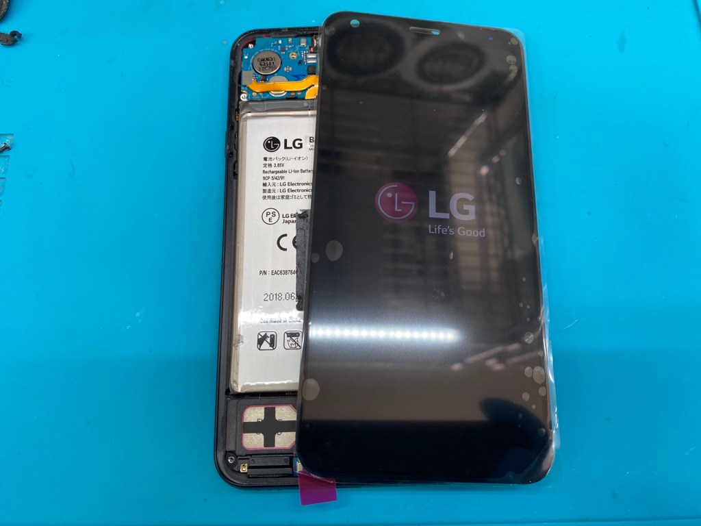LG style L-03K】画面割れ！【即日修理】 | 【スマホ修理王】はiPhone 