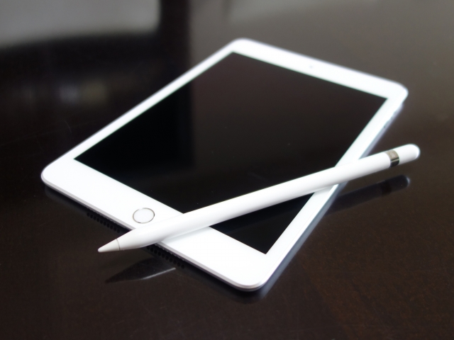 格安】Apple iPadPro 11インチ 第3世代 シルバー 認定整備済品（11 