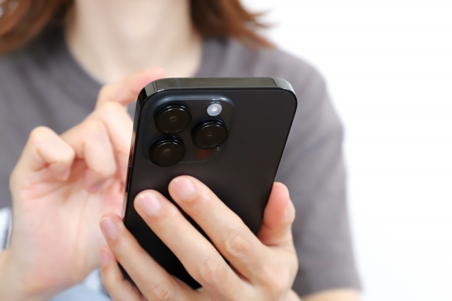 iPhoneの画面が一部だけ反応しない原因とは？対処法とともに解説 