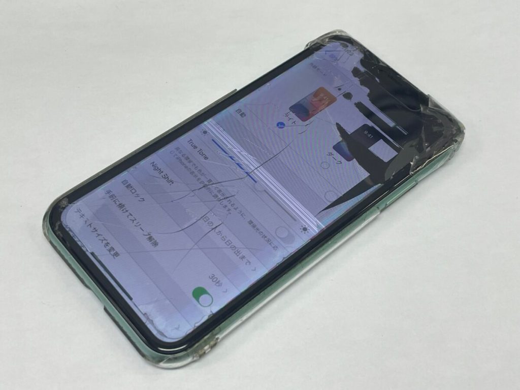 iPhoneの画面に傷がついた場合の対処法と修理方法 | 【スマホ修理王  